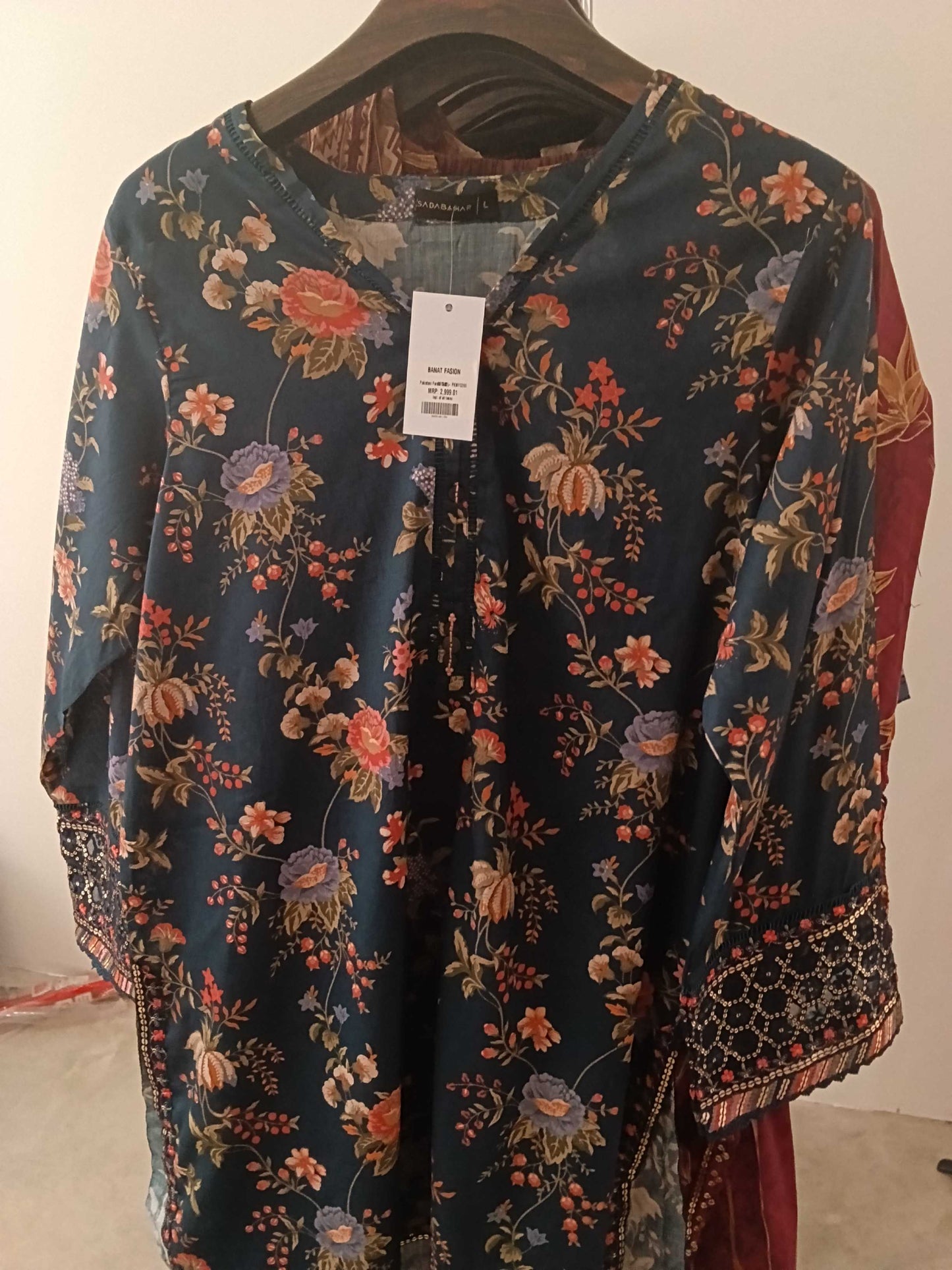 Pakistani Farshi Suit - PKMYS260 301112M