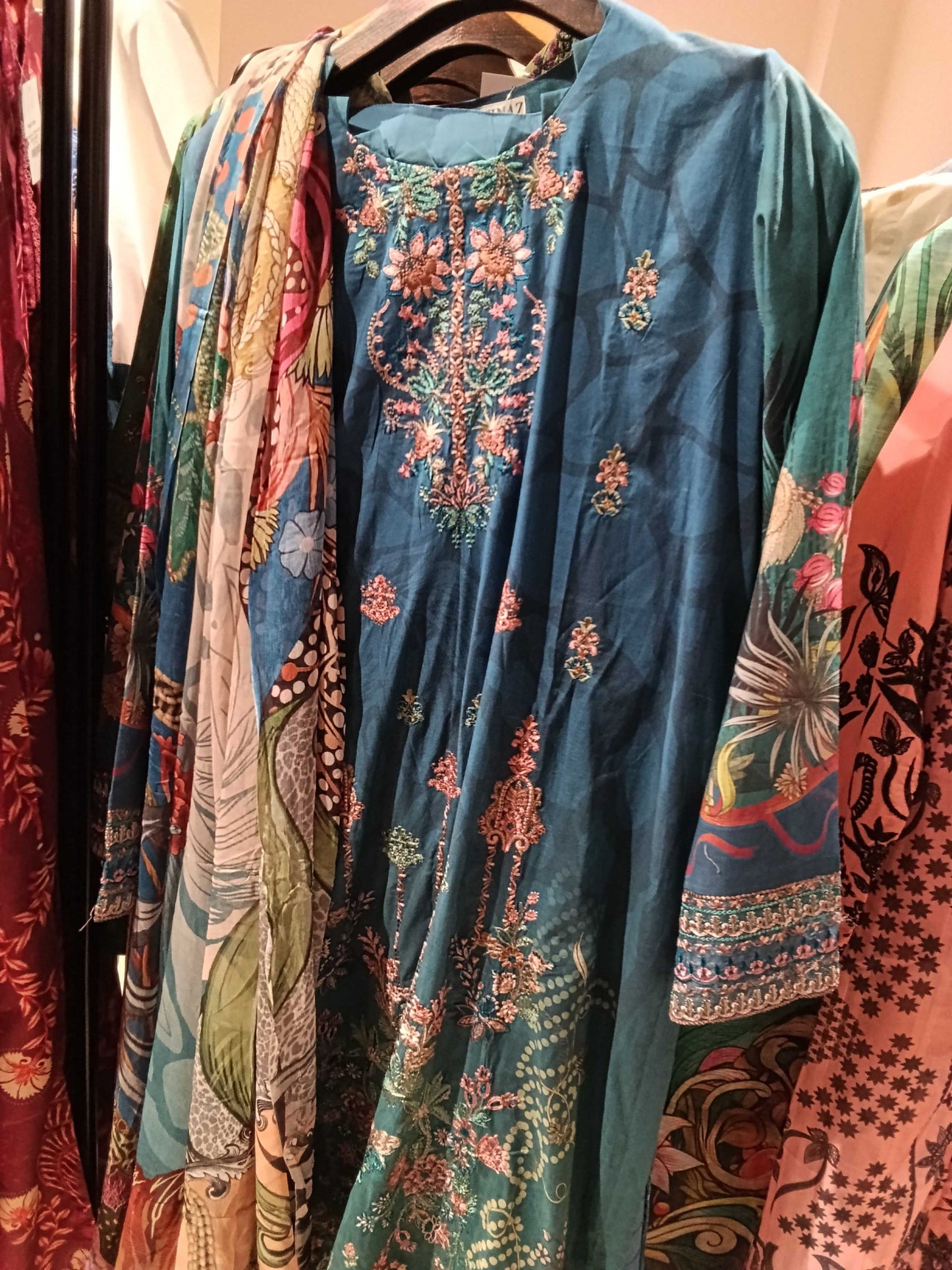 Pakistani Suit sana - PKMYS260 302000L