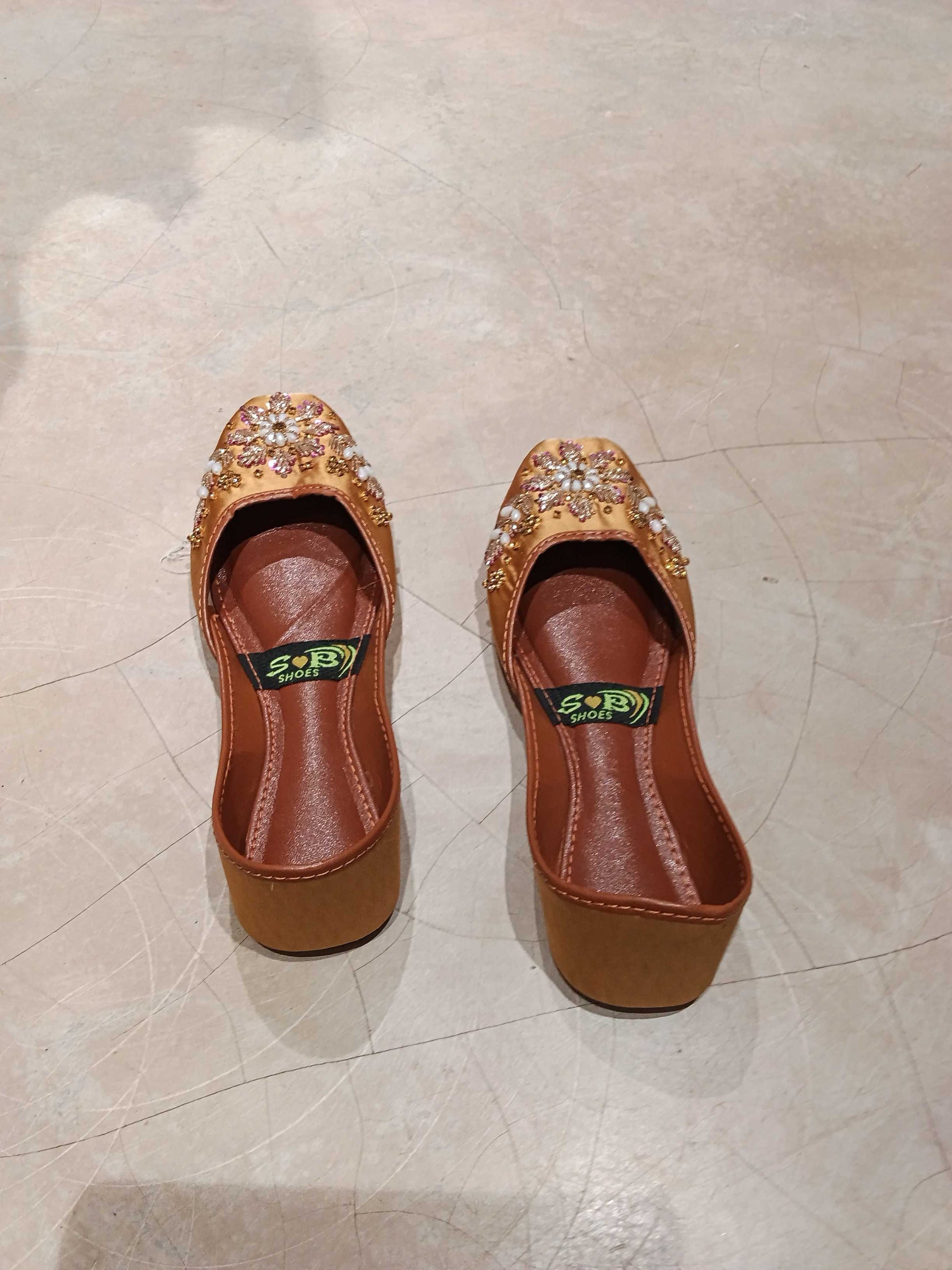 Pak Juti gold 9